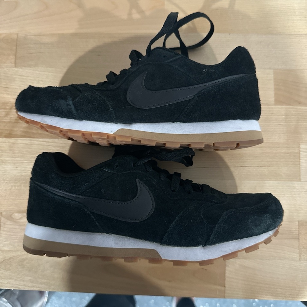 Nike Black Athletic Shoes Performance Comfort Style